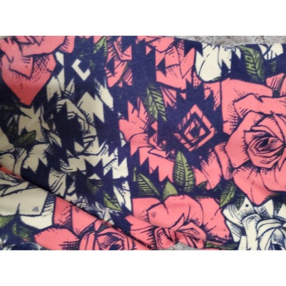 Lularoe One Size Roses and Pattern Leggings - Picture 3 of 4